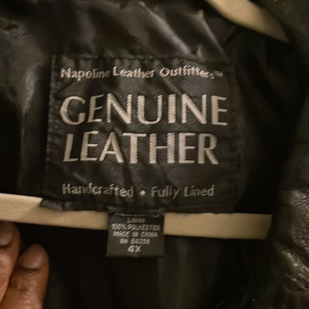 Leather jacket - Picture 4 of 9